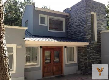 Casa · 604m² · 7 Ambientes · 2 Cocheras · Casa en Venta - 5 Dorm. 4 Baños - Pinamar