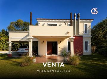 Casa · 240m² · 5 Ambientes · 4 Cocheras · Casa de Categoría en Venta - Villa San Lorenzo