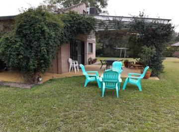 Casa · 300m² · 4 Ambientes · 3 Cocheras · En Venta Casona en El Pato con Dpto. de Huespedes