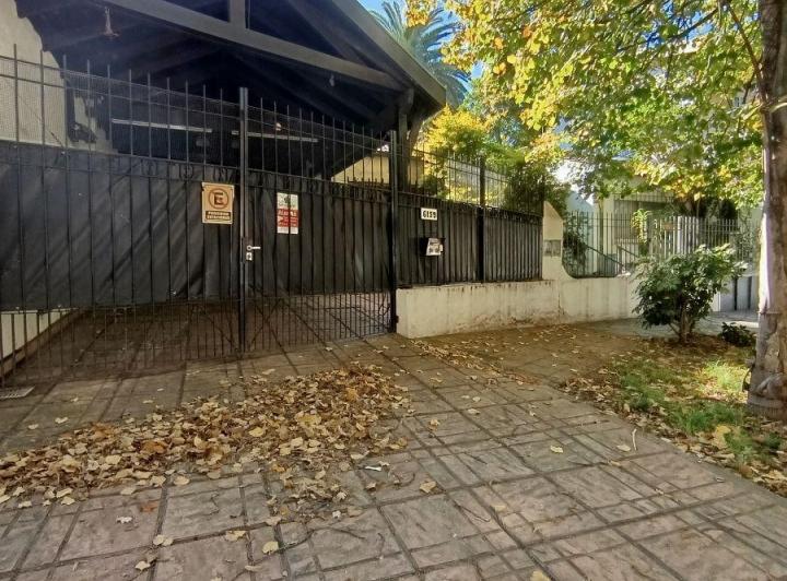Casa · 75m² · 4 Ambientes · 1 Cochera