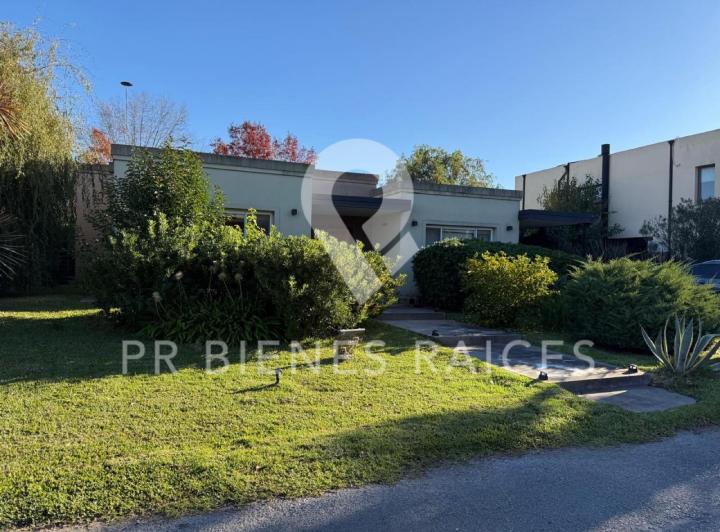 Casa · 180m² · 4 Ambientes