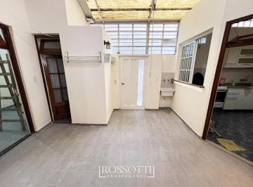 PH · 65m² · 3 Ambientes · PH 3 Amb. C/ Patio Techado - Baño y Toilette - 65 m²