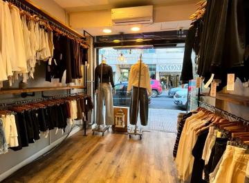 Local comercial , La Matanza · Local Comercial de 32 m² en Alquiler en Ramos Mejía
