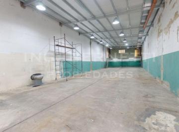 Bodega-Galpón de 2 ambientes, Villa Devoto · Galpón S/8,66 X 34 m - Entrada de Camión - Oficinas - Excelente Zona