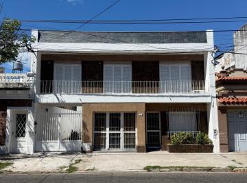 Casa de 7 ambientes, Rosario · Casa en Alquiler 3 Dorm. con Cochera. Barrio Arroyito, Rosario.