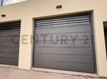 Casa · 242m² · 9 Ambientes · 2 Cocheras · Casa en Venta Excelente Ubicación en Venado Tuerto