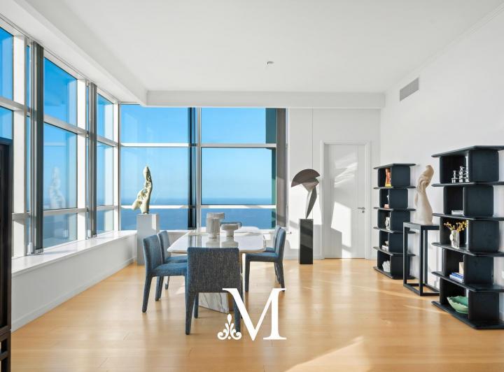 Torre Alvear Departamento de 4 Ambientes con Dependencia en Puerto Madero con Balcon Piso Alto