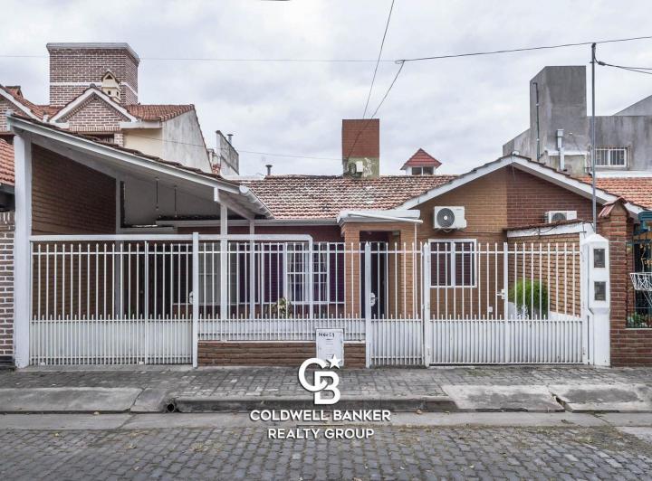Casa · 190m² · 7 Ambientes · 1 Cochera