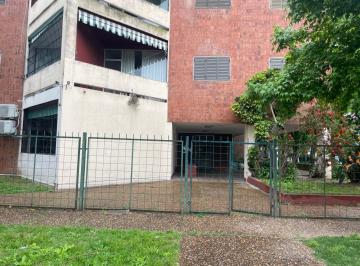 Departamento · 71m² · 4 Ambientes · 1 Cochera · Departamento en Venta Campana de 3 Habitaciones con Cochera Fija y Cer