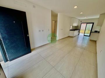Casa · 180m² · 6 Ambientes · 4 Cocheras · 2 Dorm Una Planta - Rec. Menor - a Estrenar