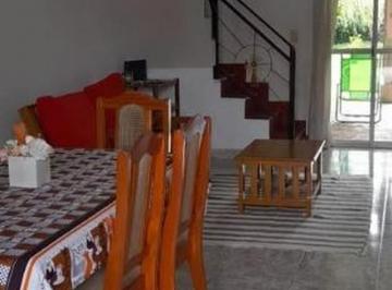 Casa · 168m² · 4 Ambientes · Casa en Venta - 3 Dorm. 1 Baño - Baradero