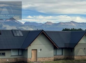 PH · 65m² · 2 Ambientes · 1 Cochera · Venta Cabaña de 2 Dorm. en Estancia Los Ñires, San Martín de Los Andes