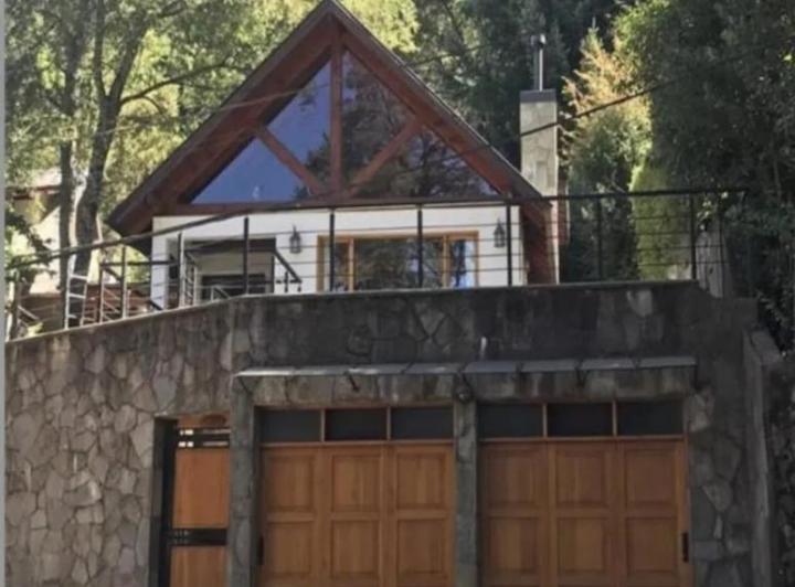 Casa · 136m² · 5 Ambientes · 2 Cocheras