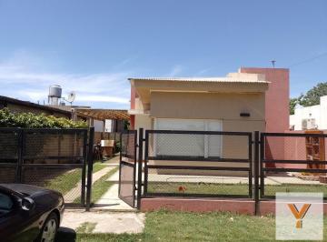 Casa · 85m² · 3 Ambientes · 1 Cochera · Casa en Venta - 2 Dorm. 1 Baño 1 Cochera - 150 m² - General Alvear