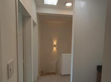 Casa · 160m² · 5 Ambientes · Venta Duplex en Brisas de Manantiales 3 Dorm.