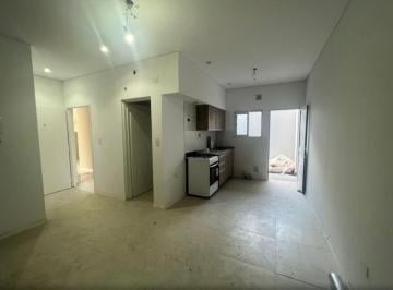 Departamento de 2 ambientes, Tres de Febrero · Alquiler – Departamento 2 Ambientes con Patio | Martín Coronado