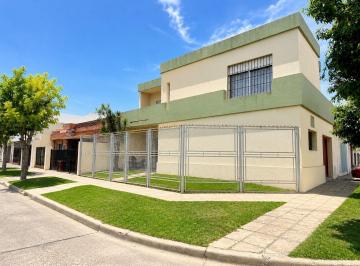 KNK-KNK-5973_3 · Casa de 4 Ambientes con Pileta y Cachera