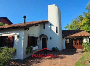 Casa · 86m² · 4 Ambientes · 4 Cocheras · Casa en Venta en Banco Provincia con 3 Ambientes