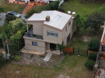 Casa · 608m² · 4 Ambientes · 2 Cocheras · Venta Casa en Rambla Costanera Colonia