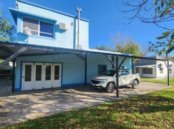 Casa · 100m² · 4 Ambientes · 2 Cocheras · Hermosa Casa de Verano en Barrio de Galvez Coronda