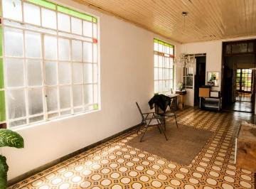 Casa de 6 ambientes, La Plata · Casa Antigua Apto Comercio en Tolosa