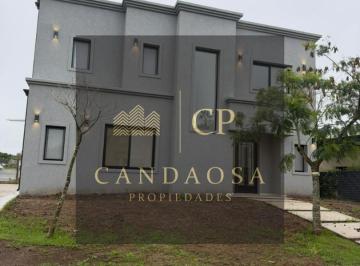 Casa · 150m² · 4 Ambientes · 3 Cocheras · Rbs. Hermosa Casa en Santa Elena, Pilar del Este
