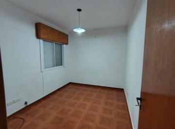 PH de 3 ambientes, Quilmes · Casa PH 3 Ambientes C/patio - Ezpeleta, Sarmiento Al 4000