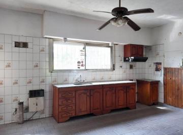 Casa · 195m² · 3 Ambientes · 1 Cochera · Venta Casa 3 Amb con Cocheras en Quilmes