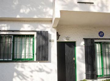 Casa · 78m² · 4 Ambientes · 1 Cochera · Casa Duplex 4 Ambientes Moron Garage
