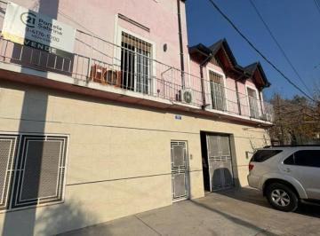 Casa · 290m² · 6 Ambientes · 2 Cocheras · Casa en Venta con Local Sobre Av en Moreno