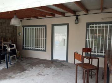 Casa de 4 ambientes, Berazategui · Excelente Propiedad en Alquiler El Pato
