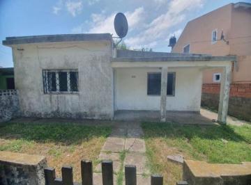 Casa · 52m² · 2 Ambientes · 1 Cochera · Casa en Venta - 1 Dormitorio 1 Baño - 350 m² - Mar de Ajó