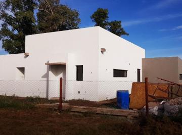 Casa · 150m² · 5 Ambientes · 2 Cocheras · Casa en Venta - 3 Dorm. 4 Baños - Cocheras - 600 m² - Tiempos de Canning, Guernica