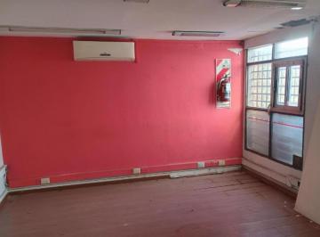 Local comercial · 130m² · 4 Ambientes · Local en Venta - 2 Baños - 130 m² - Córdoba