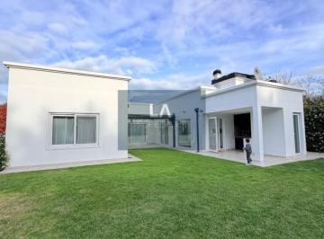 Campo · 220m² · 5 Ambientes · Rumenco Alquiler 24 Meses