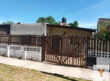 Casa · 40m² · 3 Ambientes · 1 Cochera · Casa en Venta - 2 Dorm. 1 Baño - 63 m² - Burzaco