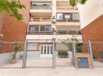 Departamento · 59m² · 4 Ambientes · Departamento en Venta de 2 Dorm. Para Reciclar en Rosario