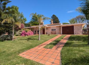 Casa · 180m² · 4 Ambientes · 2 Cocheras · Casa en Venta - 3 Dorm. 2 Baños - Cochera - 1.040 m² - Canelones