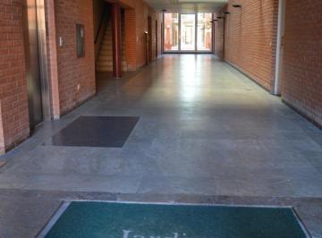 Departamento · 51m² · 2 Ambientes · 1 Cochera · Jardines de San Isidro. 3 Amb, Pileta.