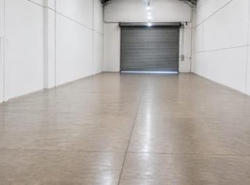 Bodega-Galpón · 310m² · Galpón/depósito Excelente Ubicación C/posible Local Lindero