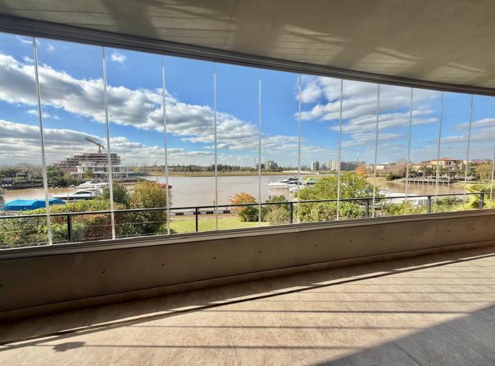Departamento · 192m² · 4 Ambientes · 2 Cocheras