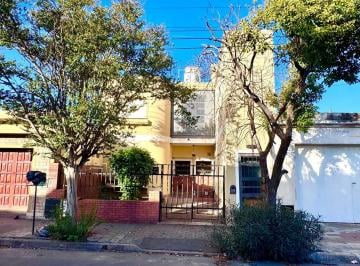 PH · 86m² · 5 Ambientes · 1 Cochera · PH en Venta P/ Refaccionar 2 Dor Planta con Patio Baja B° General Paz