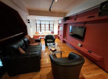 Casa de 7 ambientes, Villa del Parque · Casa Única / 7 Ambientes