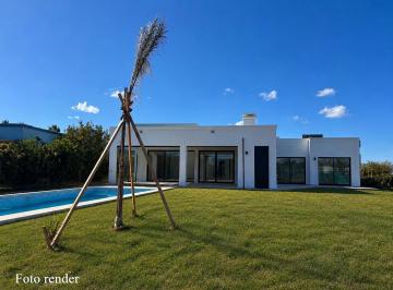 Casa · 180m² · 5 Ambientes · 4 Cocheras · Casa en Venta a La Laguna en Barrio San Matías, Escobar