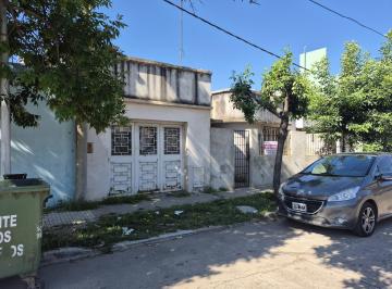 Casa · 130m² · 2 Dormitorios · 1 Cochera · Casa en San Lorenzo