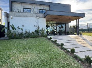 Casa de 7 ambientes, Yerba Buena · Venta Exclusiva y Moderna Casa en Barrio Privado "El Portillo",yerba Buena, Tucumán.