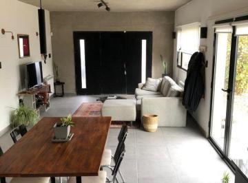 Casa · 160m² · 3 Ambientes · Venta Apto Credito Casa 2 Dorm. Los Prados