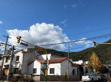 Casa de 9 ambientes, Salta · Casa en Venta en Av Bicentenario E Indalecio Gómez