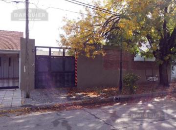 Garage · 120m² · 6 Cocheras · Lote con Oficina en Excelente Ubicacion