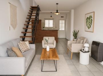 Departamento · 61m² · 3 Ambientes · 1 Cochera · PH en Alquiler 3 Ambientes Barrio Canguro